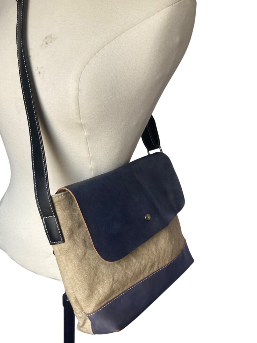 TSD Brand Canvas Leather Crossbody Bag 2 Tone Blue Beige Classic Lightweight - Picture 2 of 16